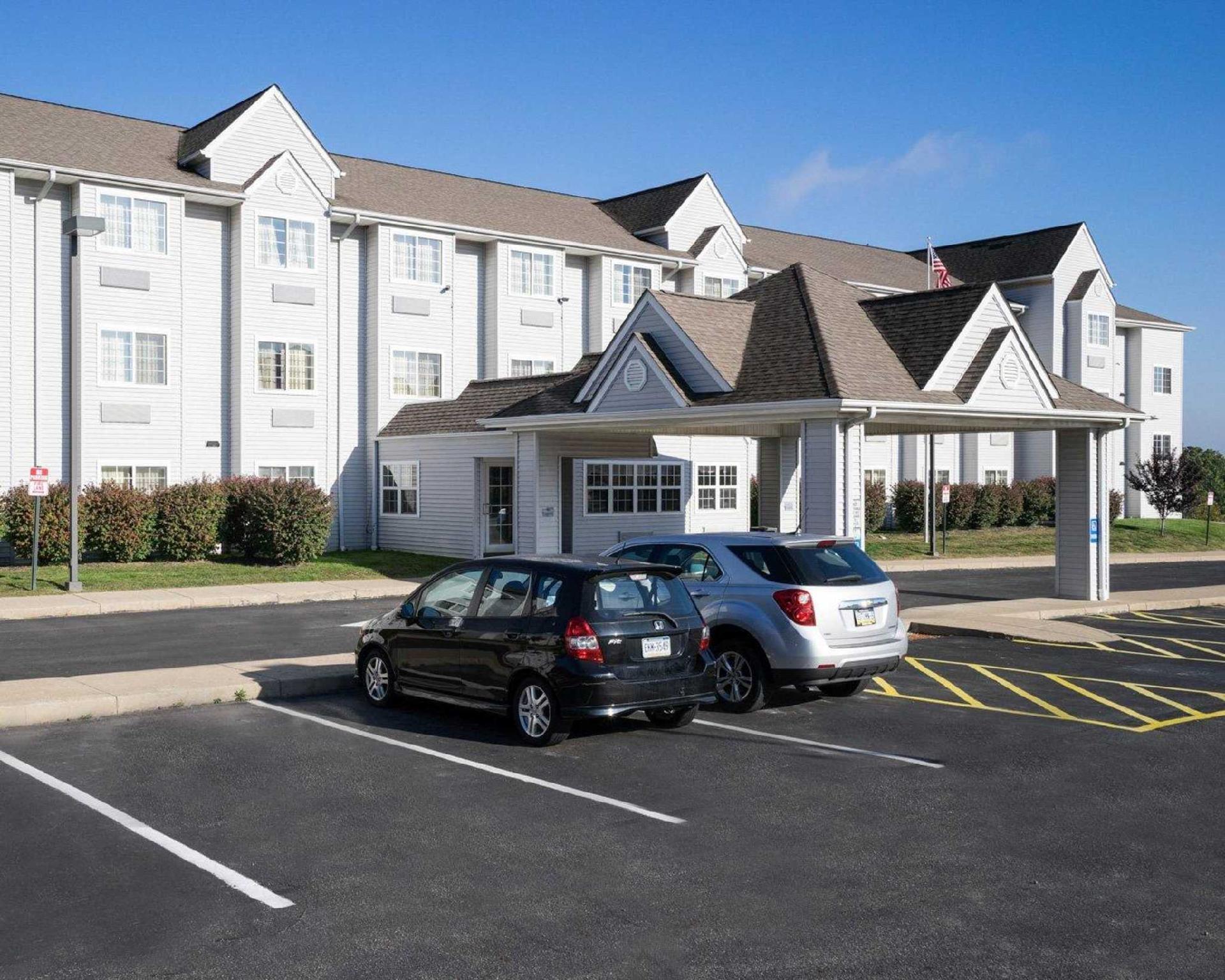 Microtel Inn & Suites By Wyndham Pittsburgh Airport Robinson Township Exteriör bild